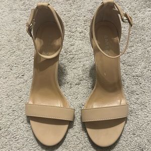 Tan Heels Size 8